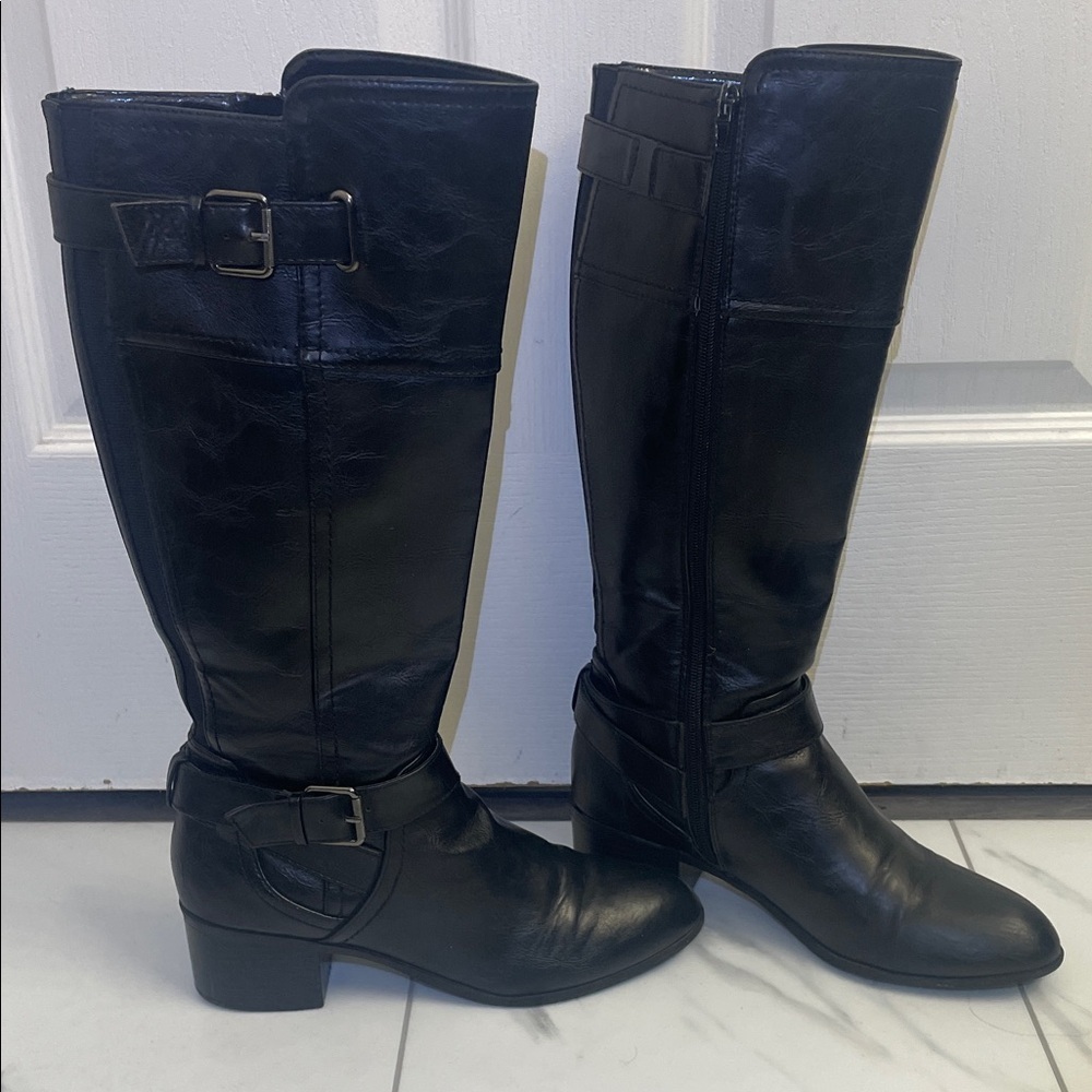 Unisa Black Vegan Leather Knee-High Riding Boots Side Zipper Buckle Details Sz 9